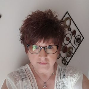 Meet your Posher, Angie